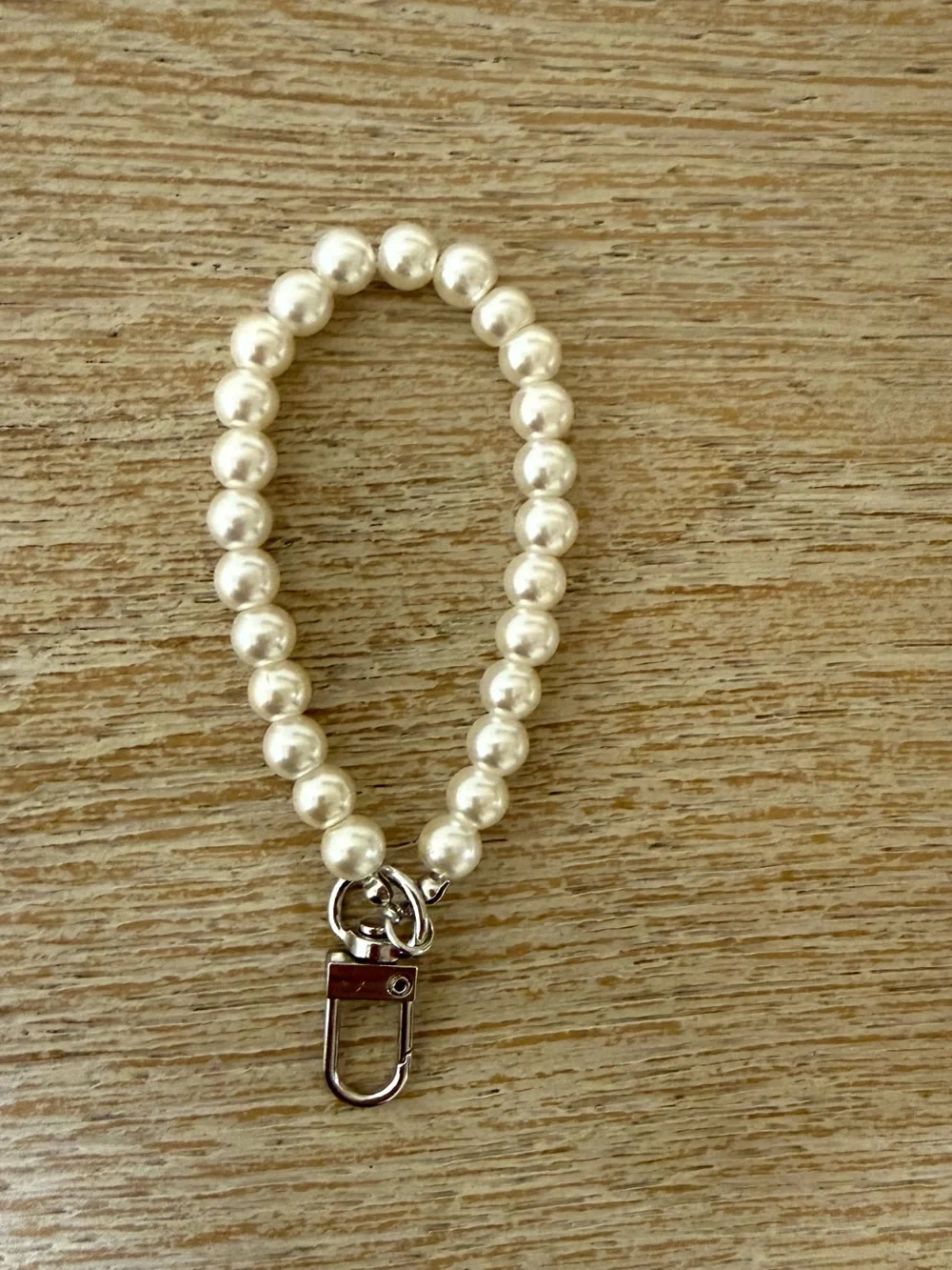 Pearl Beaded Wristlet Keychain